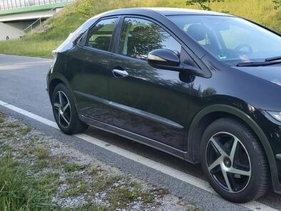 Honda Civic Comfort 1.4 B 100KM 2009r Clima 156900km zarej.