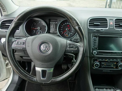 Volkswagen Golf 1.6TDI 105KM Xenon Nawigacja Klimatronic Asystent Parkowania Zamiana