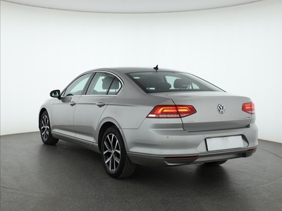 Volkswagen Passat 2015 2.0 TDI 315045km Sedan