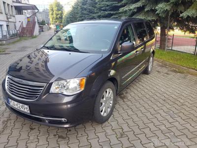 CHRYSLER TOWN & COUNTRY