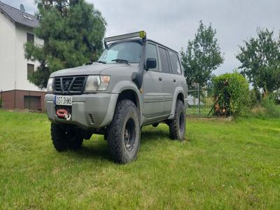 Nissan patrol y61 long