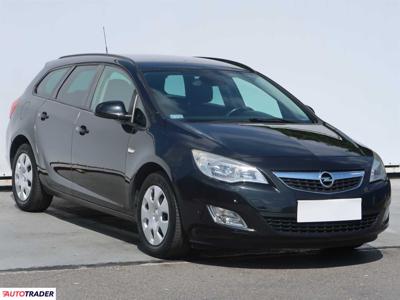 Opel Astra 1.4 118 KM 2011r. (Piaseczno)