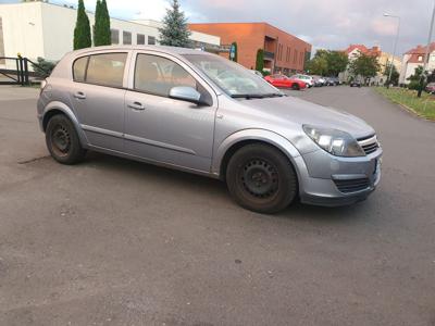 Opel Astra h 2005 1.6 benzyna