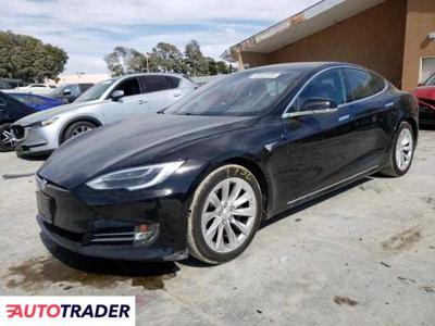 Tesla S benzyna 2018r. (HAYWARD)