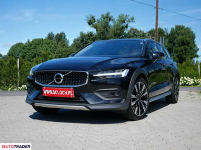 Volvo V60 Cross Country 2.0 benzyna 250 KM 2019r. (Goczałkowice-Zdrój)