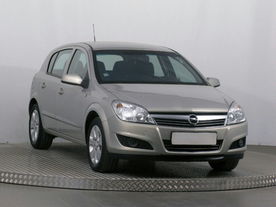 Opel Astra 2010 1.4 16V 151729km Hatchback