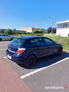 Opel Astra Hatchback 1.9 CDTI, rok 2006