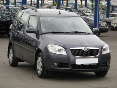 Skoda Roomster 2007 1.6 16V 185699km Samochody Rodzinne