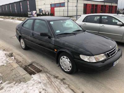 Samochód osobowy Saab 900