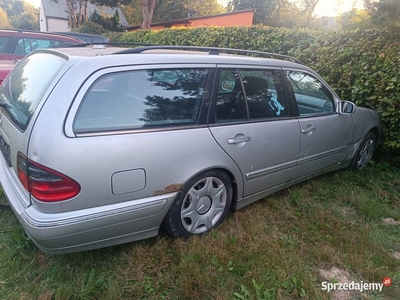 Mercedes-Benz e320