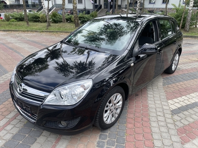 Opel Astra H Astra H 1.6 benzyna