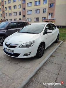 Opel Astra J 1,4 benzyna 2010.