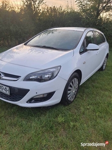 Opel Astra J 1.7cdti 2013r