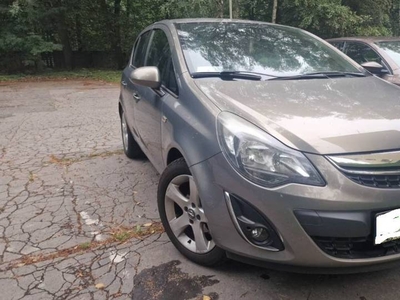 OPEL CORSA D-2014- 1.2b-85km-139000km- lekko uszkodzony-jezdny