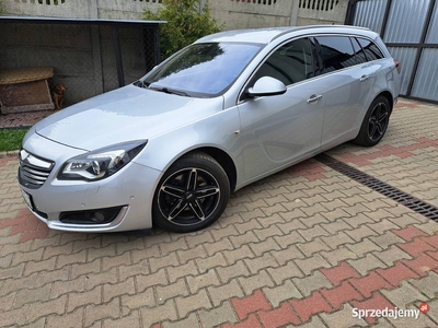 Opel Insignia 2.0 CDTI_163KM__COSMO_bixenon_navi_Zadbany