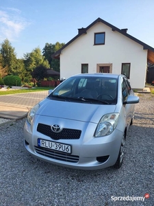 Toyota Yaris II 1.3 Polski Salon, benzyna