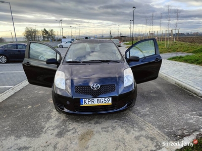 Toyota yaris1.0