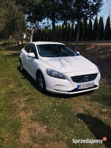 Volvo v40 D2