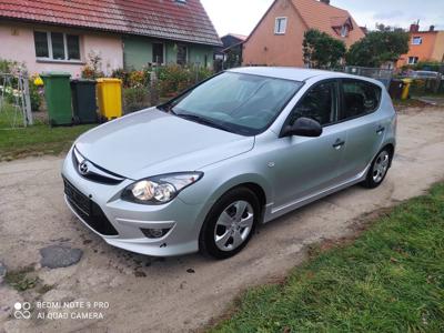 Hyundai i30 1.6 crdi 90 ps 2011 rok