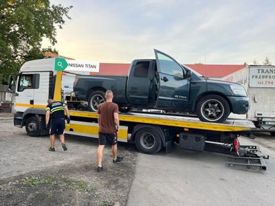 Nissan Titan v8 5.6 se gaz