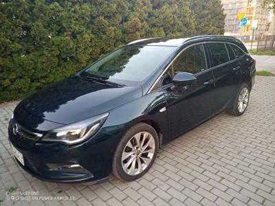 samochód osobowy opel astra sport tourer+