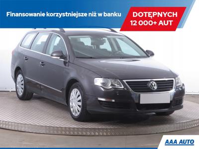 Volkswagen Passat B7 Variant 1.6 TDI CR DPF BlueMotion 105KM 2010