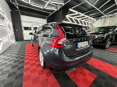 Volvo V60 I Kombi Facelifting 2.0 D4 DRIVE-E 190KM 2017