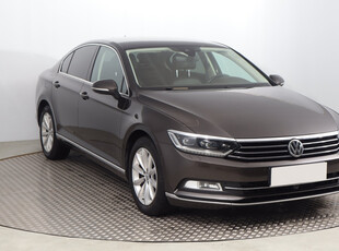 Volkswagen Passat 2015 1.8 TSI 129626km Sedan