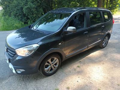 Dacia Lodgy Stepway,Benzyna,7-osób,Navi