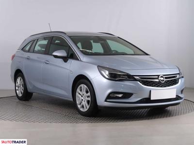 Opel Astra 1.4 123 KM 2017r. (Piaseczno)