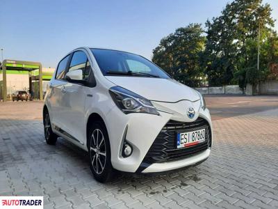 Toyota Yaris 1.5 hybrydowy 100 KM 2018r.