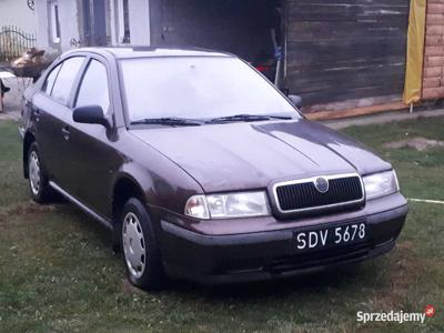 Skoda Octavia 1,6 silnik 15tys.km po remoncie czarne blachy