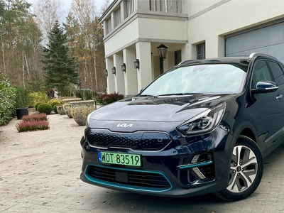 Kia Niro IDEALNY STAN od KOBIETY-64kwh ZASIĘG 499km-Gwarancja 4,5l+dodatki=10tyś