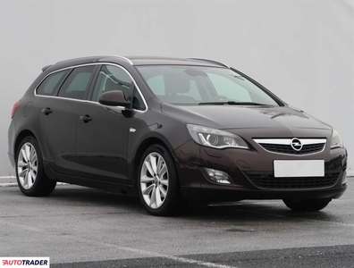 Opel Astra 1.6 177 KM 2012r. (Piaseczno)