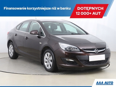 Opel Astra J Sedan 1.4 Turbo ECOTEC 140KM 2017