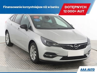 Opel Astra K Sportstourer Facelifting 1.2 Turbo 145KM 2021