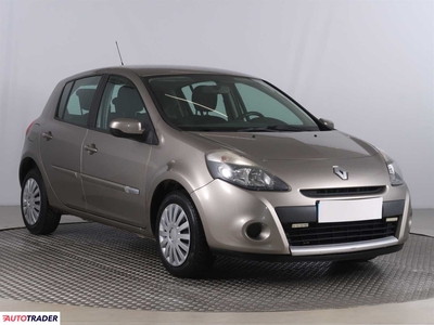 Renault Clio 1.1 73 KM 2012r. (Piaseczno)