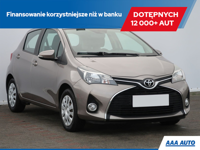 Toyota Yaris III Hatchback 5d Facelifting 1.33 Dual VVT-i 99KM 2014