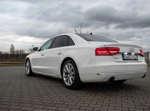 Audi A8 4.2 FSI quattro tiptronic Langversion