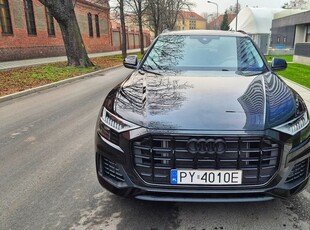 Audi Q8 55 TFSI quattro tiptronic