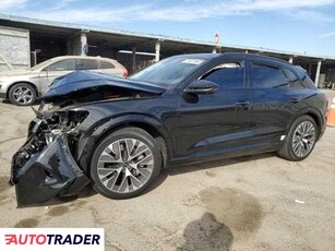 Audi Q8 benzyna 2024r. (FRESNO)