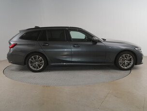 BMW 3 2021 330 i xDrive 55779km Kombi