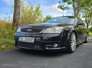 Ford Mondeo V6 ST 220