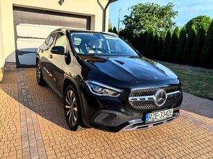 Mercedes-Benz GLA 250 4-Matic Progressive