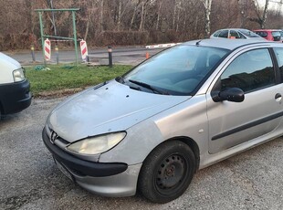 Peugeot 206 1.1 b+g 2001