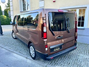 Renault Trafic Bardzo dobry stan, Na 9 osób