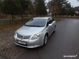 Sprzedam Toyotę AVENSIS