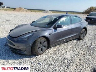 Tesla Model 3 benzyna 2022r. (TAYLOR)