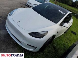 Tesla Model Y benzyna 2022r. (RIVERVIEW)