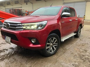 Toyota Hilux 2.4 D-4D Double Cab SR5 4x4